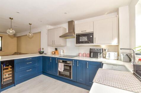 Porters Close, Tonbridge TN12 2 bed end of terrace house for sale