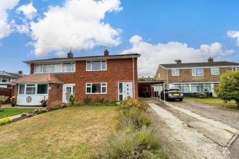 3 bedroom semi-detached house for sale