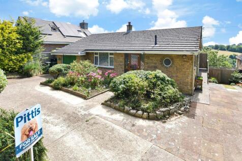 Nodgham Lane, Newport PO30 2 bed detached bungalow for sale