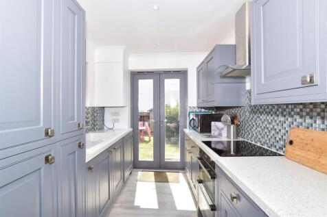 Everest Lane, Rochester ME2 3 bed end of terrace house for sale