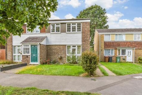 Poyntell Road, Staplehurst TN12 3 bed semi