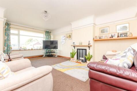 3 bedroom semi-detached bungalow for sale
