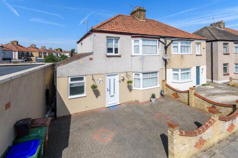 Westbrooke Crescent, Welling DA16 4 bed semi