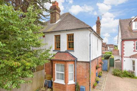 1 bedroom maisonette for sale