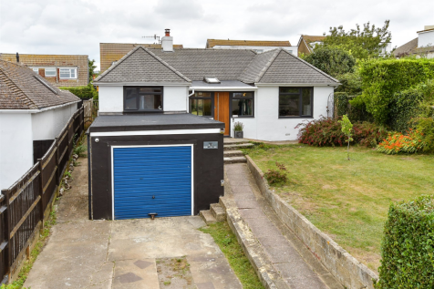 Crescent Drive, Brighton BN2 3 bed detached bungalow for sale