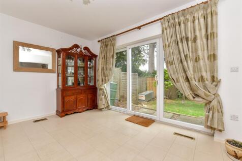 Cordrey Gardens, Coulsdon CR5 3 bed detached house for sale