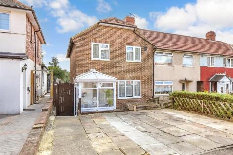 Elaine Avenue, Rochester ME2 3 bed end of terrace house for sale