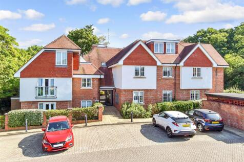 Wintry Mews, Epping CM16 2 bed apartment for sale