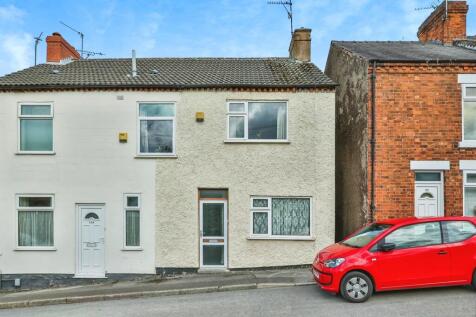 2 bedroom semi-detached house for sale