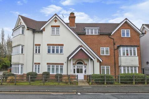 2 bedroom ground floor flat for sale