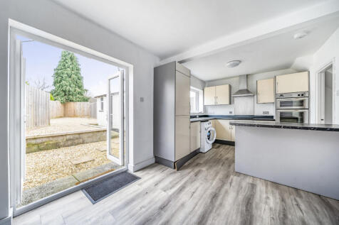 Aldwick Avenue, Hartcliffe BS13 3 bed semi