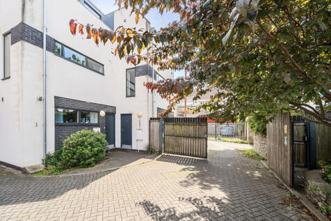 West Street, Bristol BS3 3 bed end of terrace house for sale
