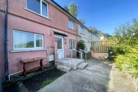 West Looe PL13 2 bed end of terrace house for sale