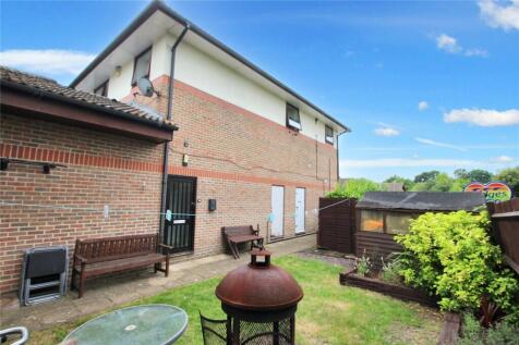 3 bedroom maisonette for sale
