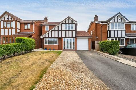 Ferndown Close, Bloxwich, Walsall 3 bed detached house for sale