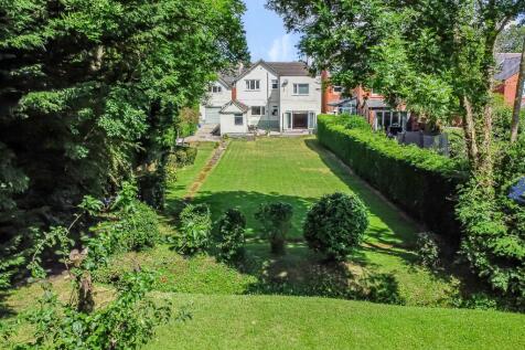 6 bedroom detached house for sale
