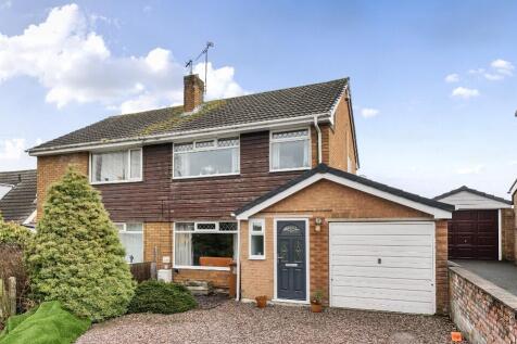 3 bedroom semi-detached house for sale