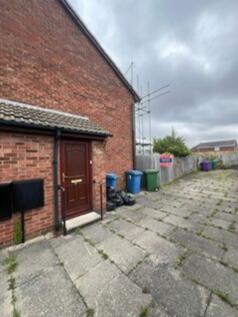 1 bedroom semi-detached house for sale