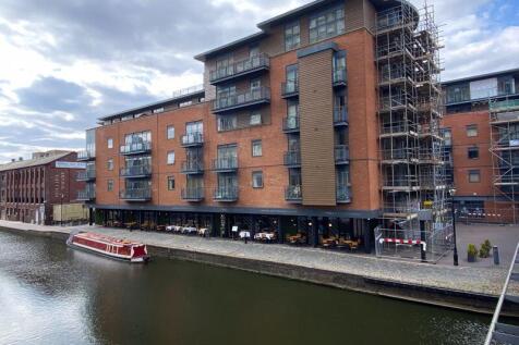 Waterfront Walk, Birmingham 2 bed apartment for sale