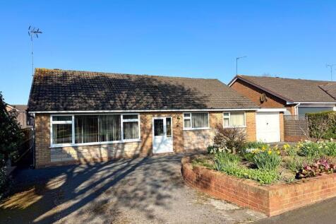 Greaves Avenue, Walsall 3 bed detached bungalow for sale
