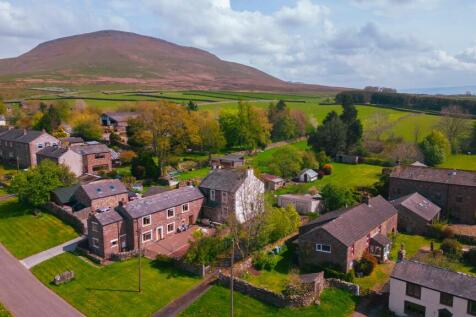 4 bedroom farm house for sale