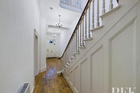 19 Victoria Place, Carlisle CA1 5 bed townhouse for sale