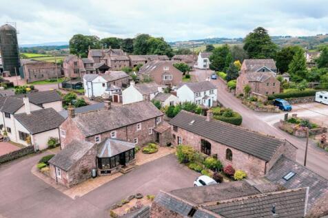 6 bedroom link detached house for sale