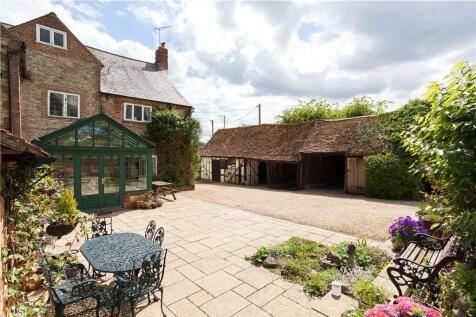 Aylesbury Road, Bierton, Aylesbury... 7 bed detached house for sale