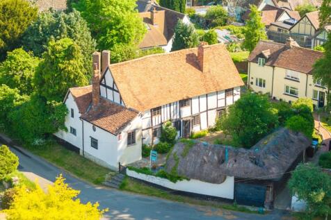 Holly Tree Lane, Cuddington... 4 bed detached house for sale