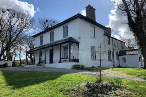 Amlwch 4 bed detached house for sale