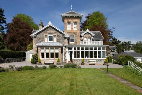 8 bedroom detached house for sale
