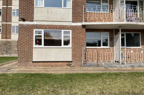 Ward Court, Hayling Island, Hampshire 1 bed apartment for sale