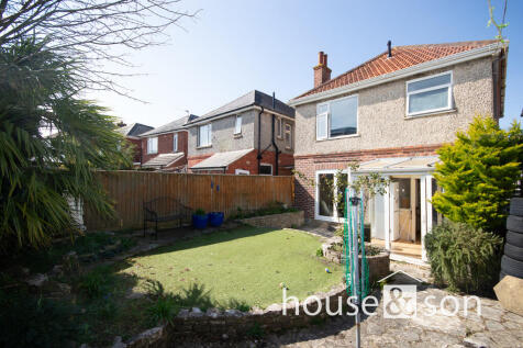 Redbreast Road, Bournemouth 3 bed detached house for sale
