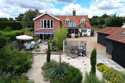 Southwold Road, Blyford, Halesworth 4 bed detached house for sale