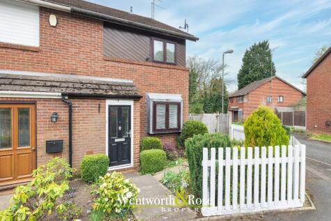 1 bedroom semi-detached house for sale