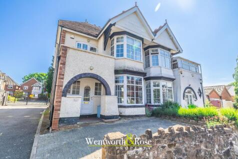 4 bedroom semi-detached house for sale