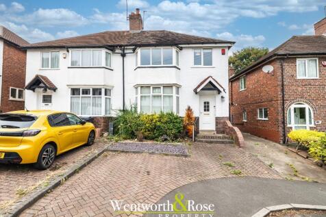 3 bedroom semi-detached house for sale