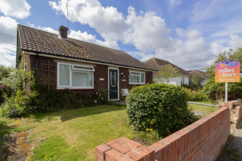 Osborne Gardens, Herne Bay, CT6 2 bed bungalow for sale