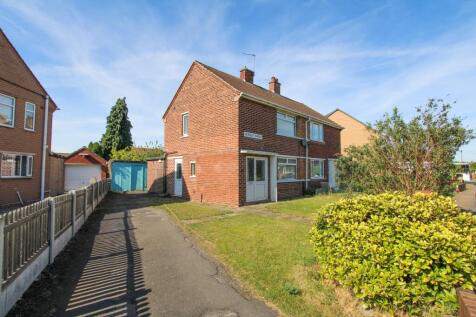 2 bedroom semi-detached house for sale
