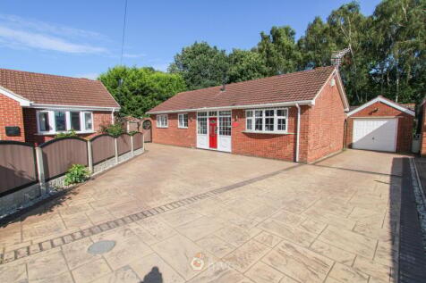 3 bedroom detached bungalow for sale