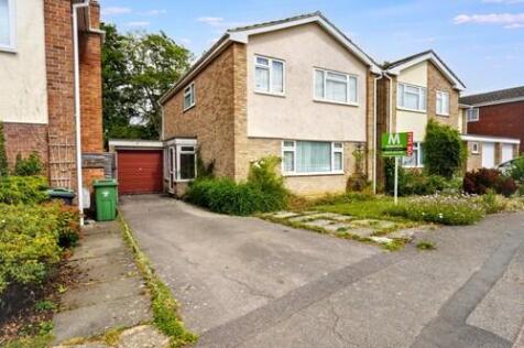 Longcroft, Stansted Mountfitchet. CM24 4 bed detached house for sale