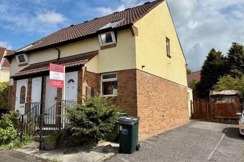 2 bedroom semi-detached house for sale