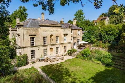 5 bedroom semi-detached house for sale