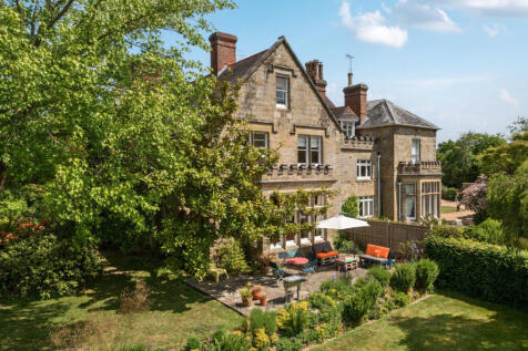 Tanyard Lane, Danehill 6 bed property with land for sale