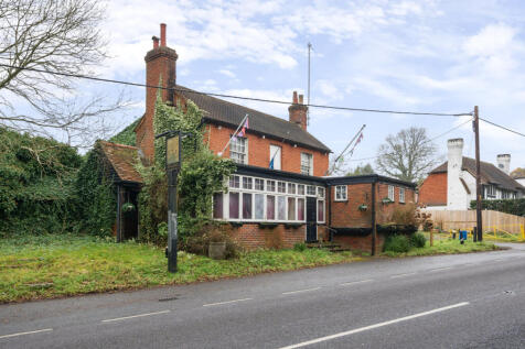 Dorking Road, Kingsfold 3 bed detached house for sale
