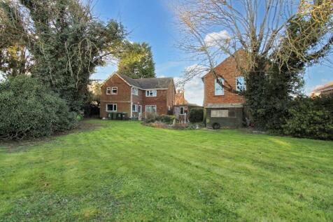 Silver End Road, Haynes, MK45 4 bed detached house for sale