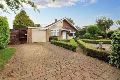 Plummers Lane, Haynes, MK45 3 bed bungalow for sale