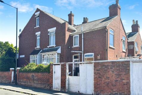 Lockwood Road, South Yorkshire DN1 3 bed end of terrace house for sale