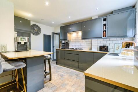 Blackburn Road, Bolton BL7 2 bed end of terrace house for sale