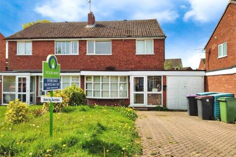 3 bedroom semi-detached house for sale